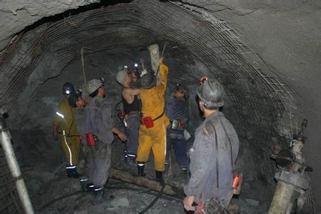 繁峙工程爆破中的危险因素分析以及应对工程爆破危险的措施
